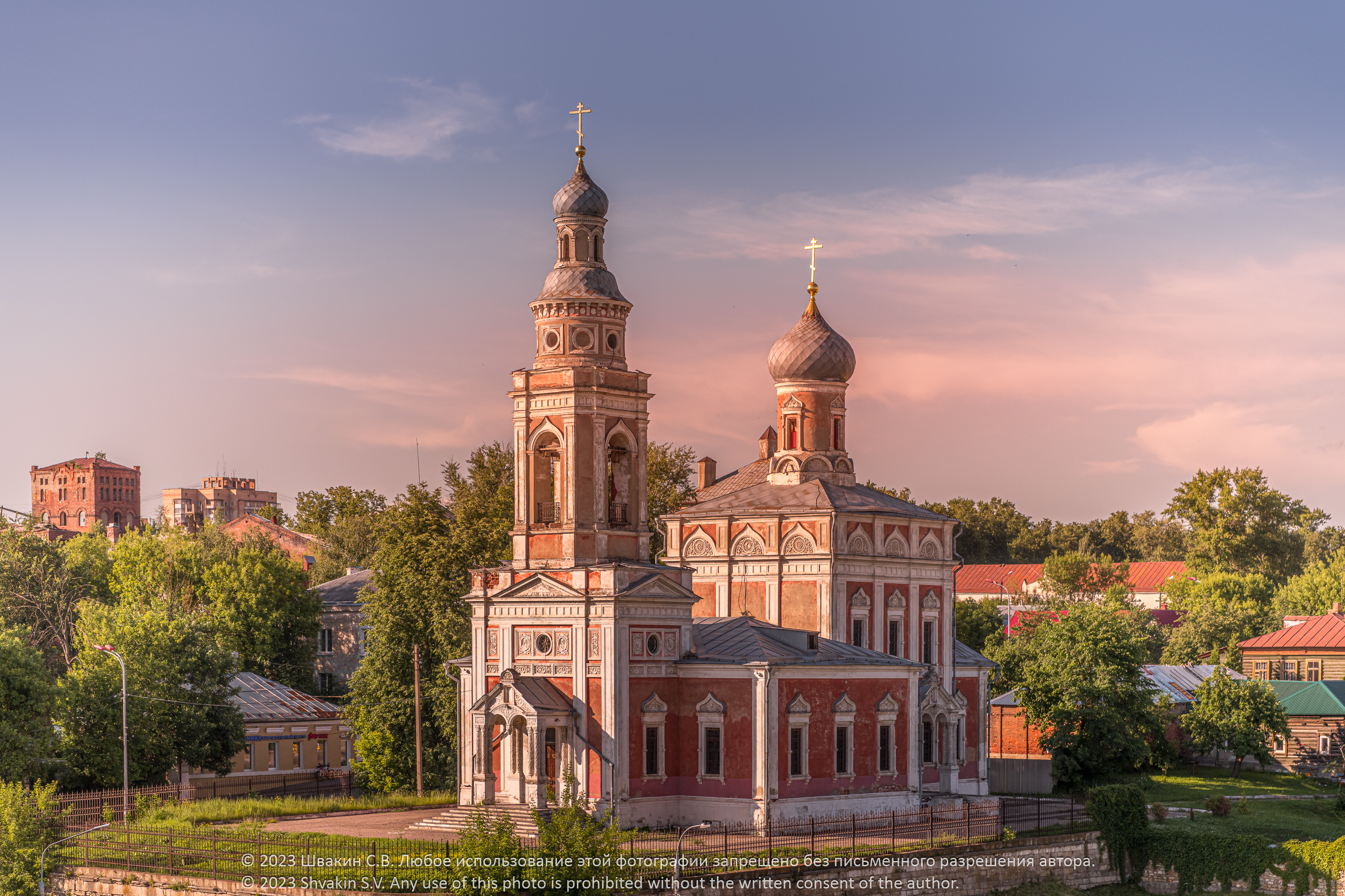 Храмы и монастыри Серпухова (7 фотографий)